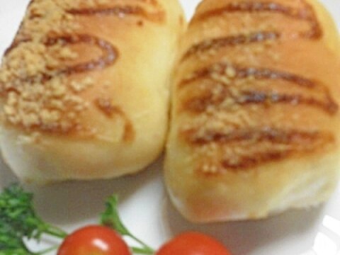 チーズの香り♪　ウインナーパン(HB生地)